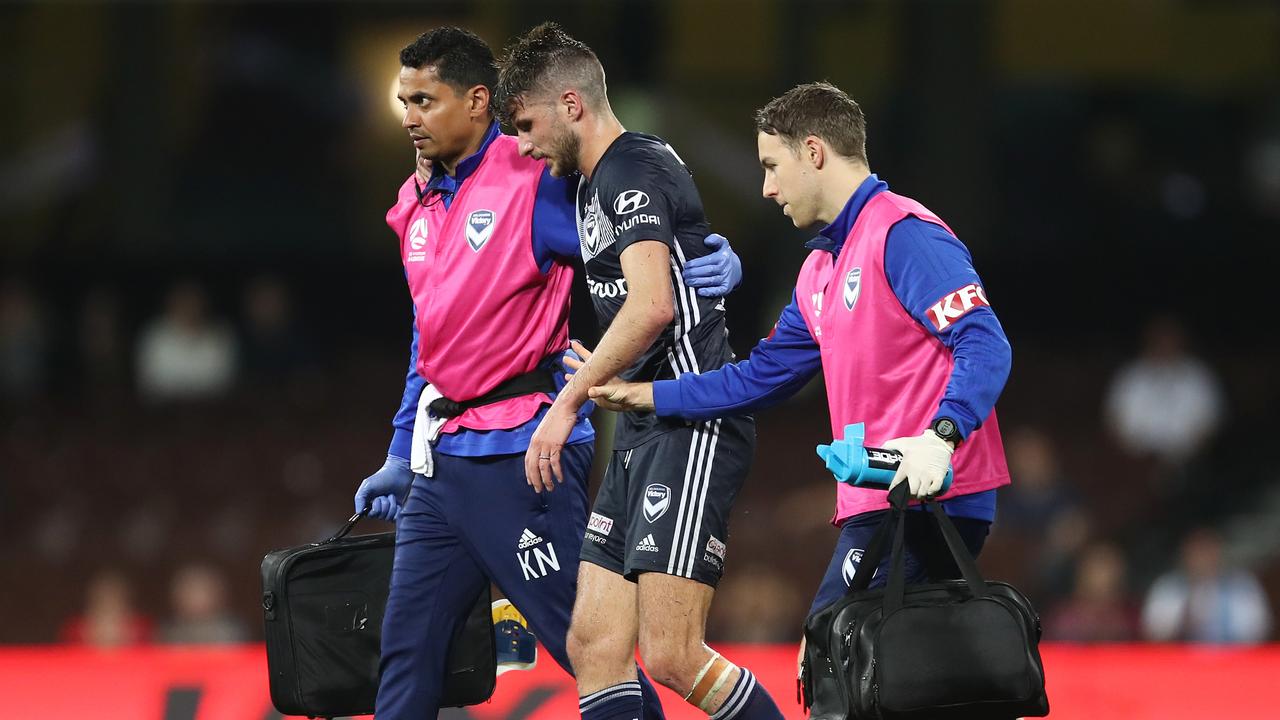 Terry Antonis injured his knee after slipping on the SCG pitch. 