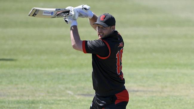 Michael Hill in action for Essendon. Picture: Andy Brownbill