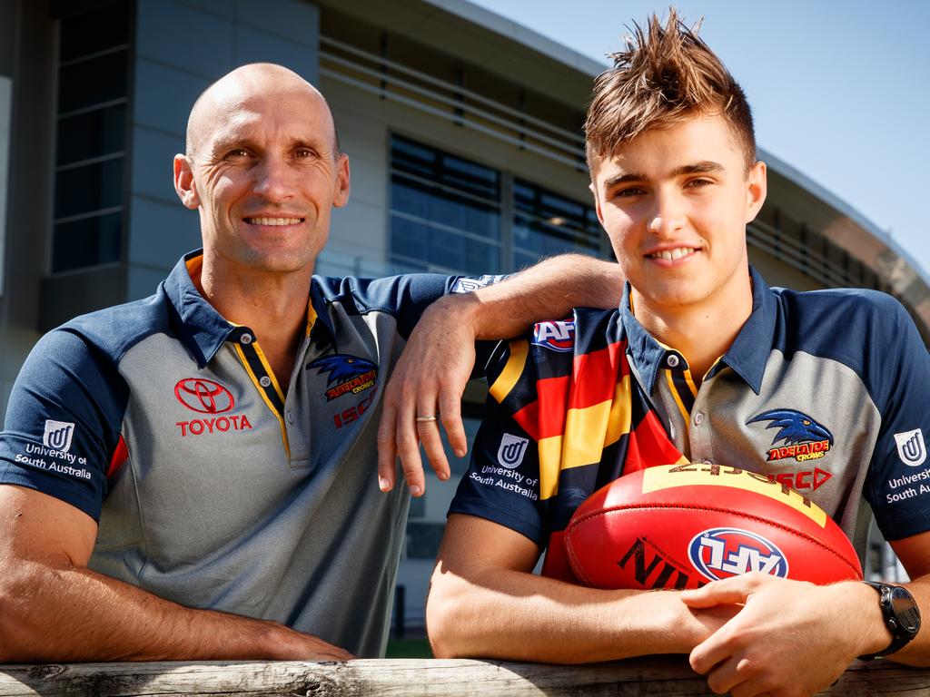 Ex Crow Jackson Edwards to link up with Mark Williams, Lleyton Hewitt ...