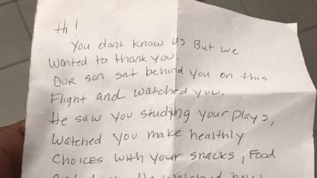 NFL star received touching note from family seated behind him on flight.