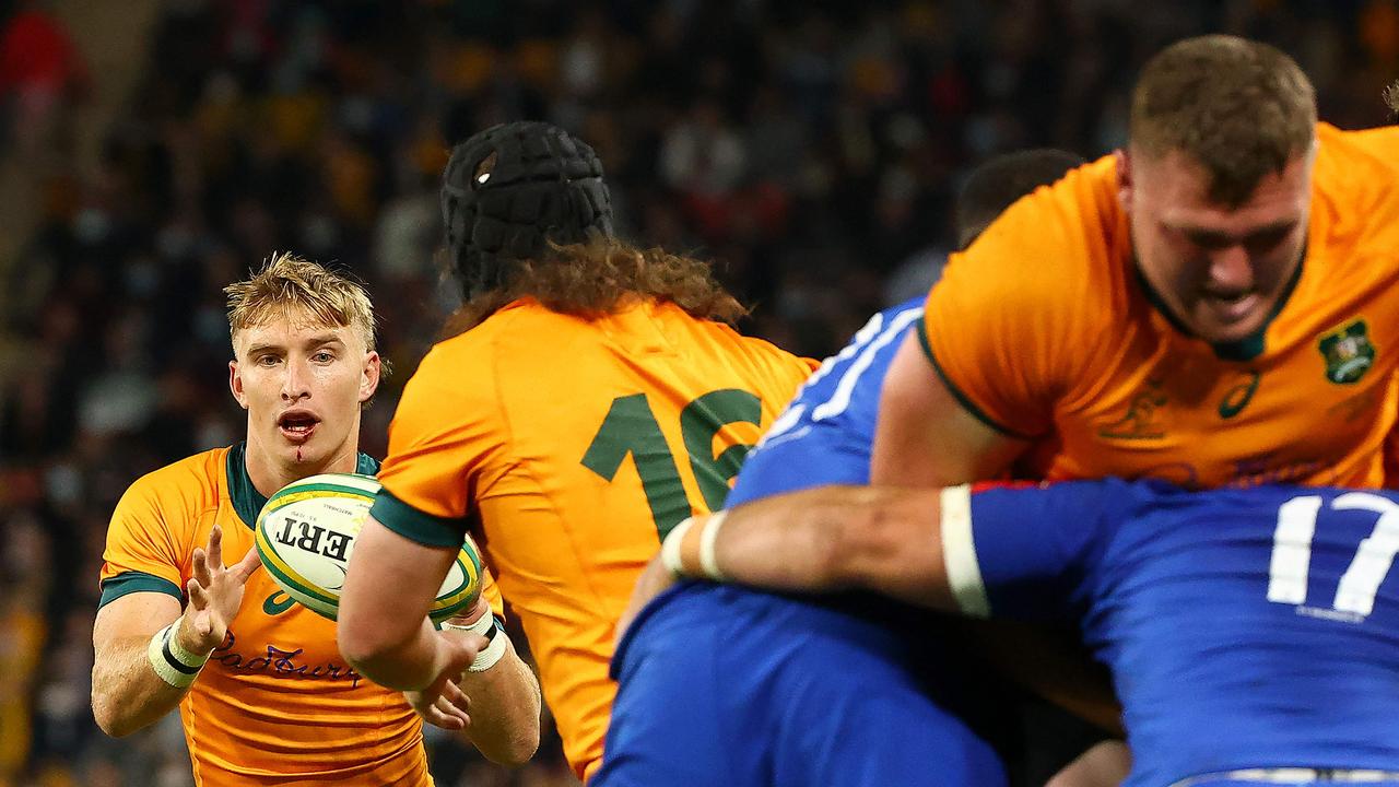 Australia's Tate McDermott (L) has been handed the No.9 jersey for the first time. Photo: Getty Images