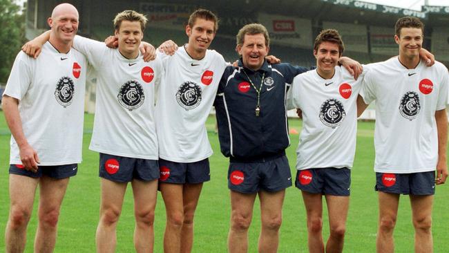 Carlton coach Denis Pagan with his 2002 draft recruits Mick Martyn, Cameron Croad, Brad Fisher, Kade Simpson and Karl Norman.