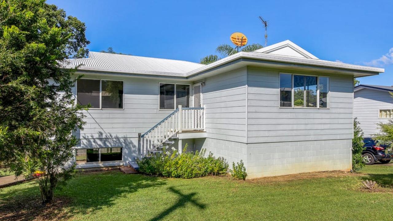 6 Loder Street, Southside, $290,000