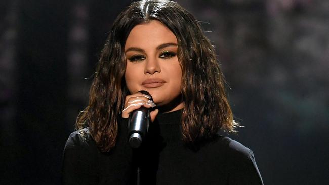 LOS ANGELES, CALIFORNIA - NOVEMBER 24: Selena Gomez performs onstage during the 2019 American Music Awards at Microsoft Theater on November 24, 2019 in Los Angeles, California. (Photo by Kevin Winter/Getty Images for dcp)