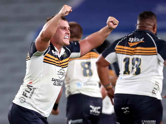 AUCKLAND, NEW ZEALAND - MARCH 07: Blake Schoupp of the Brumbies celebrates on full time during the round four Super Rugby Pacific match between Blues and ACT Brumbies at Eden Park, on March 07, 2025, in Auckland, New Zealand. (Photo by Phil Walter/Getty Images)