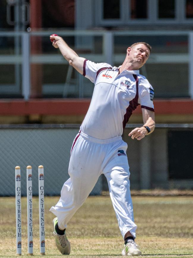 Jimmy Spargo in action for Burleigh. Pic: KPM Sports Images