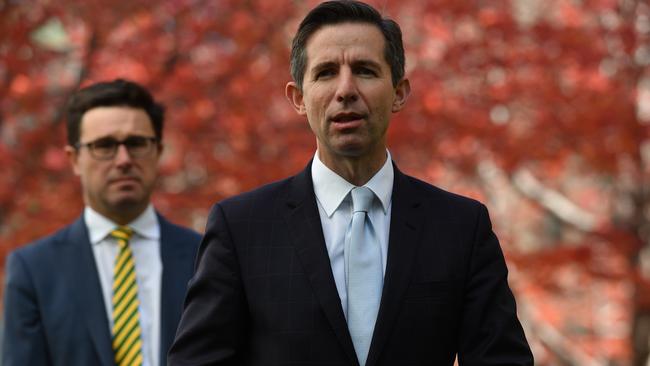 Senator Simon Birmingham has urged Queensland to not keep its borders closed for too long. Picture: Sam Mooy/Getty Images