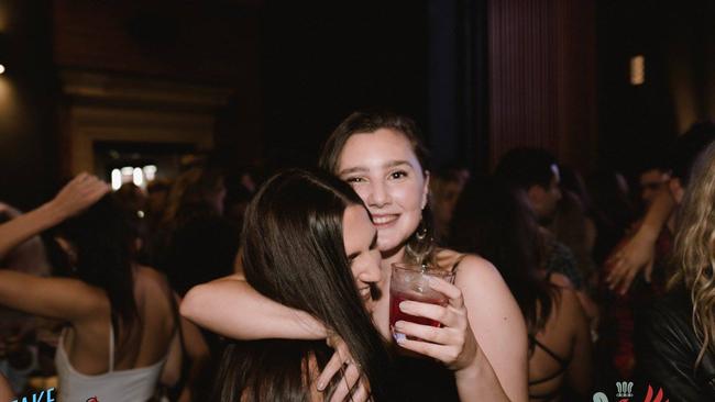 Photos of the Feathers Hotel in Burnside from 2017
