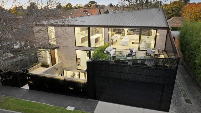 Melbourne had the top advised sale of the weekend, with this five-bedroom Hawthorn house fetching $7m at auction.