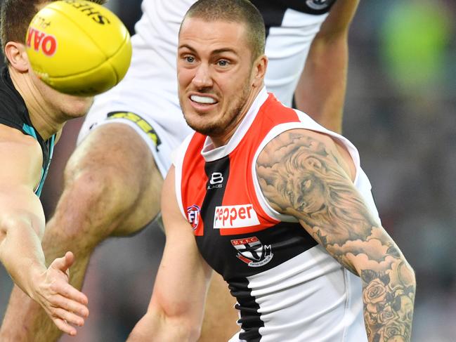 Nathan Wright of the Saints during the Round 16 AFL match between the Port Adelaide Power and the St Kilda Saints at Adelaide Oval in Adelaide, Saturday, July 7, 2018. (AAP Image/David Mariuz) NO ARCHIVING, EDITORIAL USE ONLY