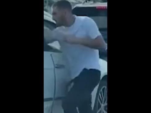 Camera captures aggressive road rage incident in Perth