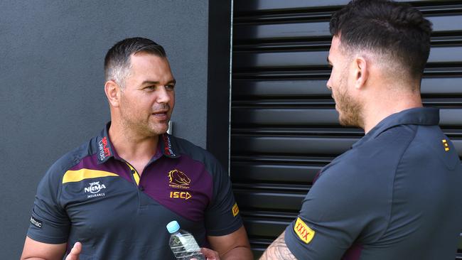 Darius Boyd finally meets with his new coach. (AAP image, John Gass)