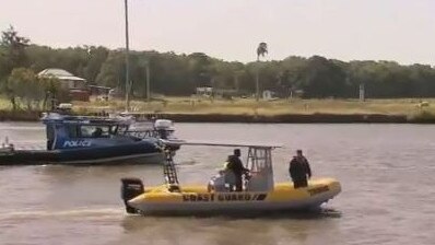 Police are searching for a missing man after his kayak capsized on the Logan River. Picture: 9 News