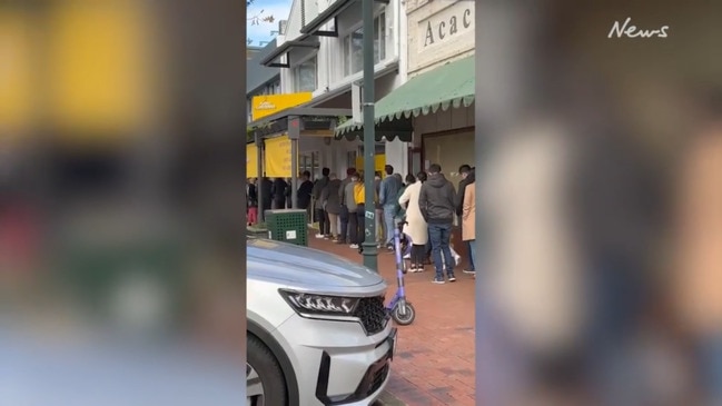 Huge lines outside hot South Aussie bakery