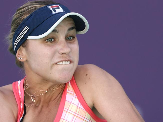 ABU DHABI, UNITED ARAB EMIRATES - JANUARY 11: Sofia Kenin of United States plays a backhand against Maria Sakkari of Greece during her Women's Singles match on Day Six of the Abu Dhabi WTA Women's Tennis Open at Zayed Sports City on January 11, 2021 in Abu Dhabi, United Arab Emirates. (Photo by Francois Nel/Getty Images)