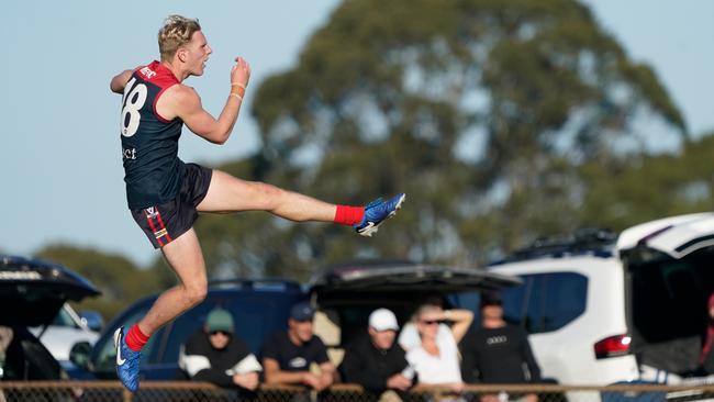 Mt Eliza captain Braden Nelmes missed the preliminary final with a knee injury. Picture: Valeriu Campan