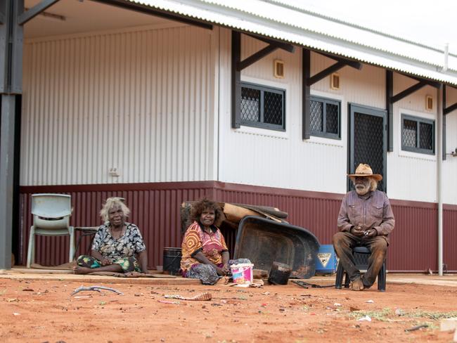 26-01-2023 - Residents of the bush camp of Arlparra, four hours north of Alice Springs. Rosie Paula, Amy Nelson and Sam Dickson. Picture: Liam Mendes / The Australian