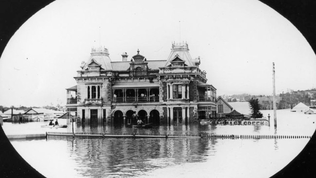 1. Breakfast Creek Hotel in the 1893 floods.