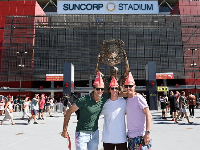 BRISBANE, AUSTRALIA - MARCH 05: Dolphins fan pose for a photo before the round one NRL match between the Dolphins and Sydney Roosters at Suncorp Stadium on March 05, 2023 in Brisbane, Australia. (Photo by Bradley Kanaris/Getty Images)