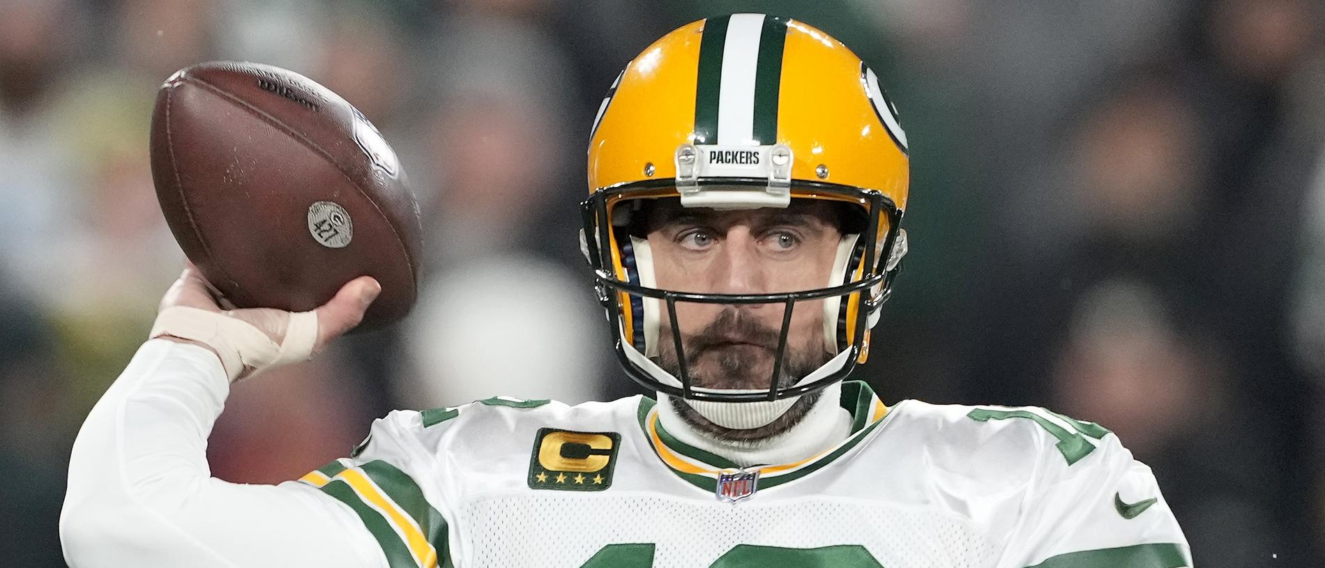 ESPN dreams up Titans-Packers trade scenario for Aaron Rodgers