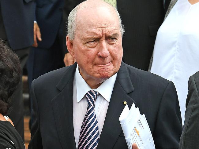 Alan Jones said he had barely spoken to Flower despite owning shares in the same horse.