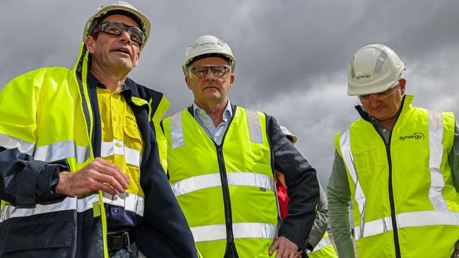 Synergy deputy CEO Kurt Baker, Anthony Albanese and Energy Minister Chris Bowen on Sunday. Picture: Colin Murty