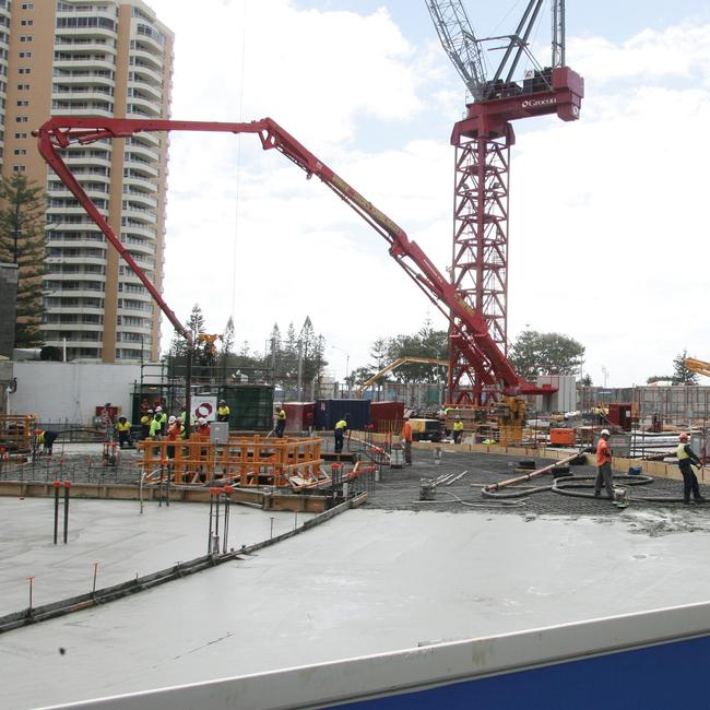 Soul development, Cavill Avenue, Surfers Paradise, pouring concrete.