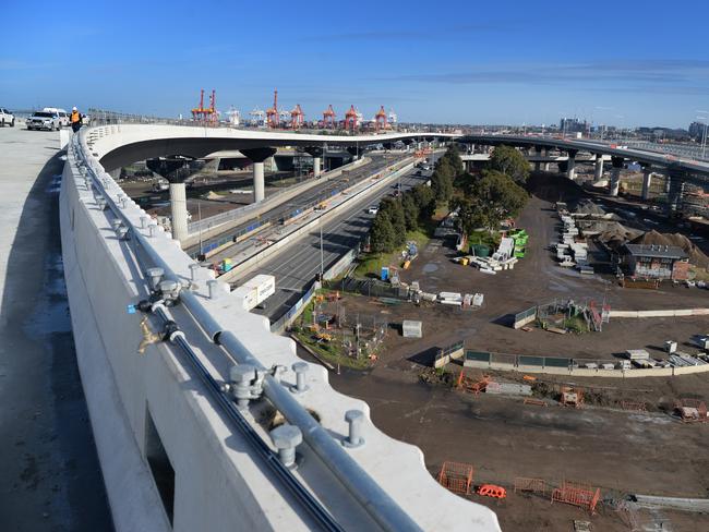 Cars are now able to drive the full length of the new 4km twin tunnels. Picture: NewsWire / Andrew Henshaw