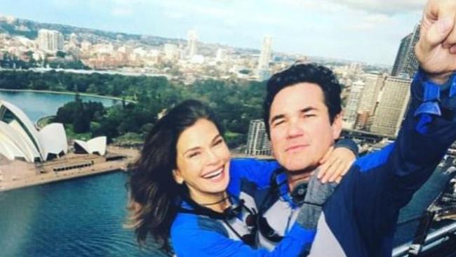 Teri Hatcher and Dean Cain who starred on Lois&Clark on the Sydney Harbour Bridge.
