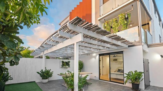 4/416 Hawthorne Rd, Bulimba