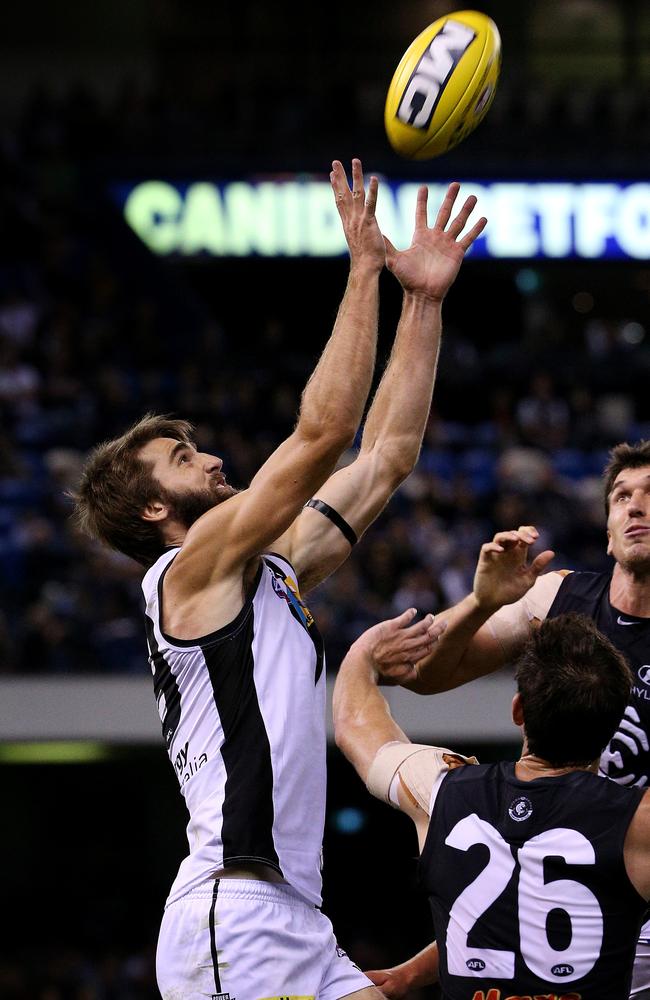 Port Adelaide’s Justin Westhoff has an excellent pair of hands. Picture: Colleen Petch