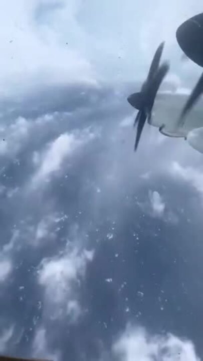 Hurricane Hunters Capture View Inside Eye of Milton