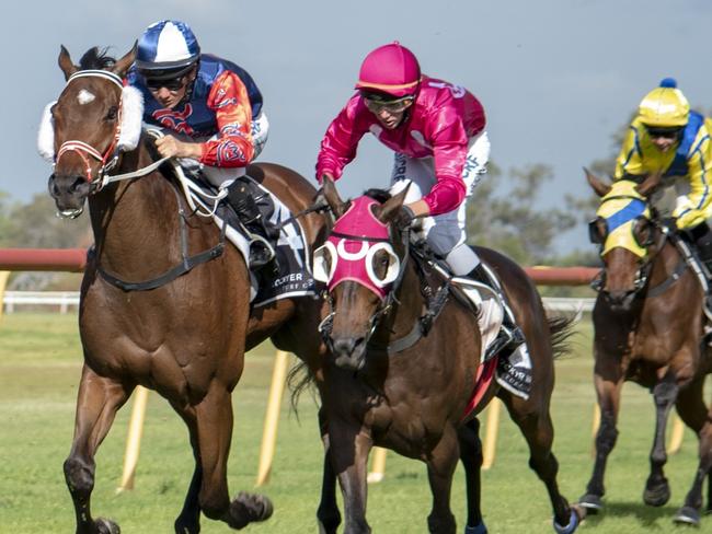 Horses racing at the Gympie track