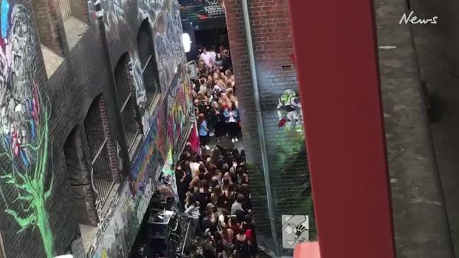 Sheeran lights up Hosier lane