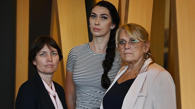 Forensic scientist Kristy Wright with Shandee Blackburn’s sister Shannah and mother Vicki. Picture: Lyndon Mechielsen