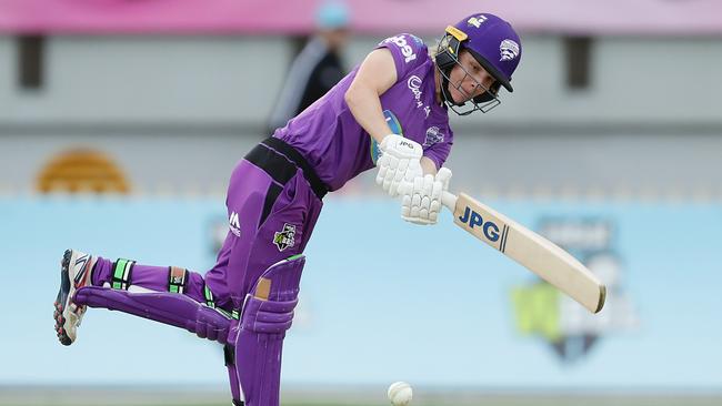 SYDNEY, AUSTRALIA - NOVEMBER 07: Nicola Carey of the Hurricanes bats during the Women's Big Bash League WBBL match between the Sydney Sixers and the Hobart Hurricanes at North Sydney Oval, on November 07, 2020, in Sydney, Australia. (Photo by Mark Metcalfe/Getty Images)