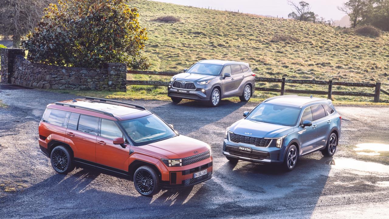 Hybrid SUVs compared: Hyundai Santa Fe, Toyota Kluger and Kia Sorento. Picture: Thomas Wielecki.