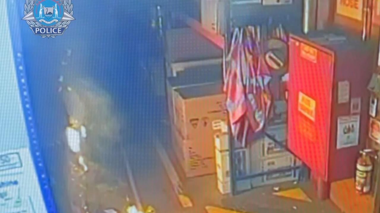 Shocking video of shop fire