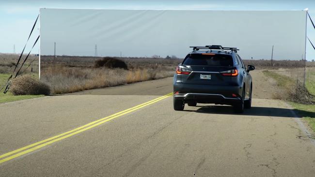 The car with LIDAR sensors stopped easily. Picture: YouTube/Mark Rober