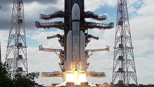 An Indian Space Research Organisation rocket carrying the Chandrayaan-3 spacecraft lifting off from the Satish Dhawan Space Centre in Sriharikota, an island off the coast of southern Andhra Pradesh state. (Photo by various sources / AFP)