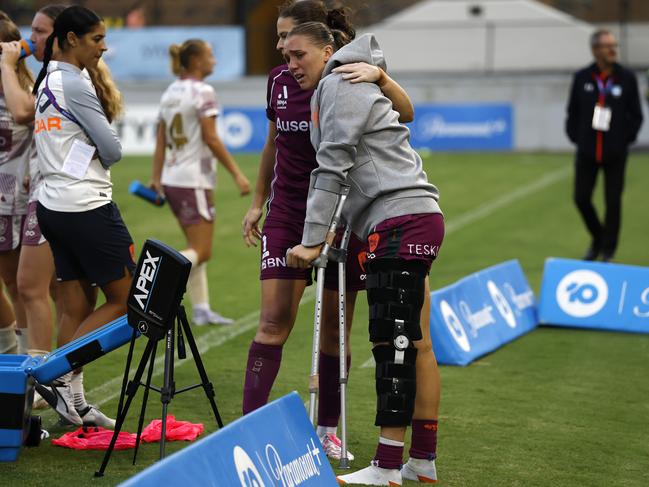 A distraught Olivia Sekany after suffering the season ending injury. Picture: Darrian Traynor/Getty Images