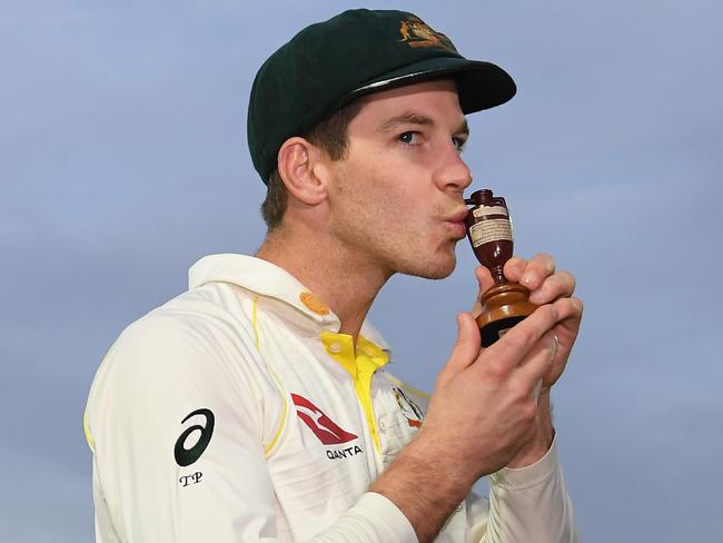 LONDON, ENGLAND - SEPTEMBER 15: Captain of Australia Tim Paine  poses with the Ashes Urn during Day Four of the 5th Specsavers Ashes Test between England and Australia at The Kia Oval on September 15, 2019 in London, England. (Photo by Alex Davidson/Getty Images)