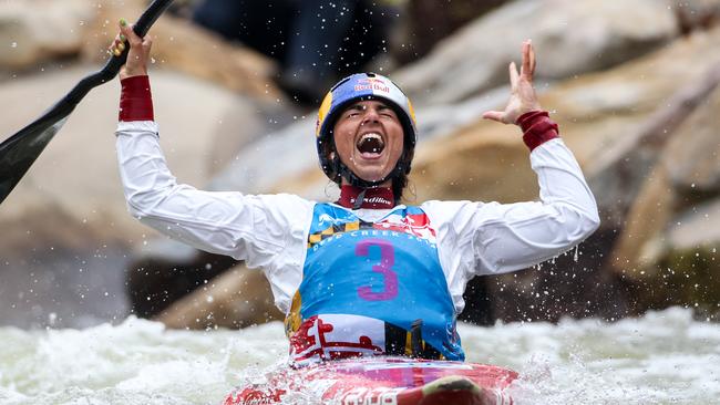 Australian canoeist Jessica Fox says women should tackle the same course as male competitors.