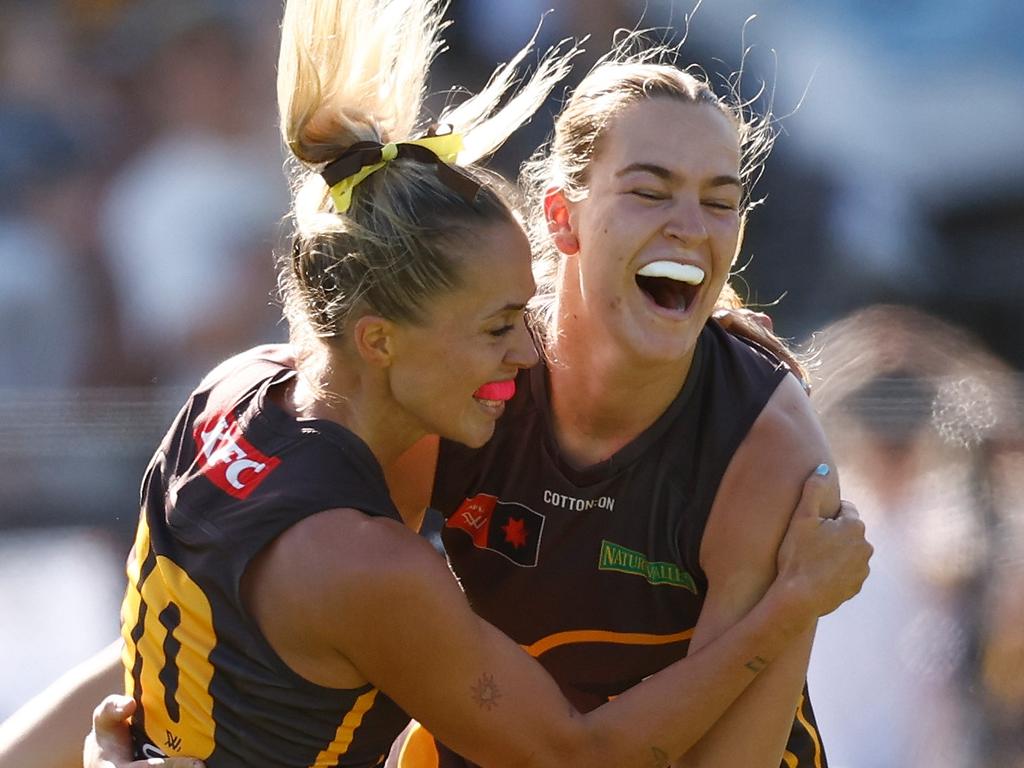 Kaitlyn Ashmore (left) and Lucy Wales celebrate. Picture: Michael Willson/AFL Photos via Getty Images