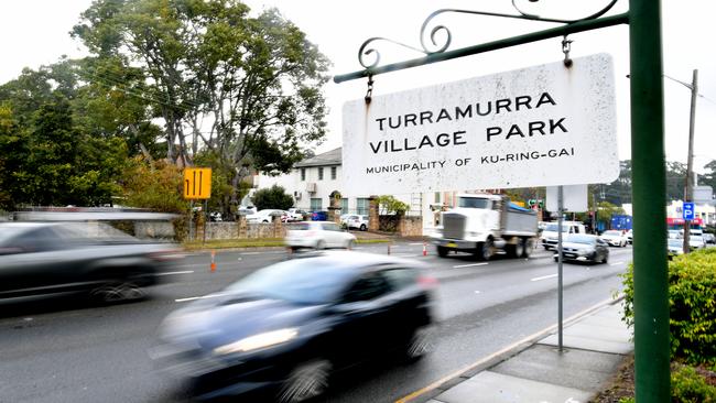 A general view of the Town Centre in Turramurra, Sydney, Wednesday, June 27, 2018. (AAP Image/Joel Carrett)