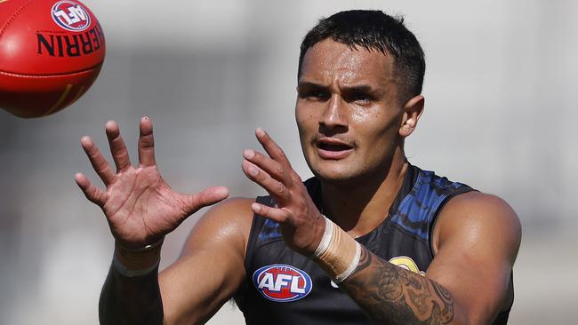 NCA. MELBOURNE, AUSTRALIA. 5th March, 2025 . Western Bulldogs training at Whitten Oval .   Bulldog Jamarra Ugle-Hagan during todays session   .  Picture: Michael Klein