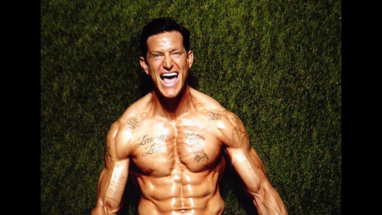 Steve Weatherford is the NFL's Fittest Man - Muscle & Fitness