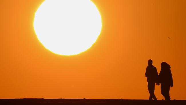 Melbourne is predicted to hit 32C on Friday and then jump to 37C by Monday. Picture: Nicole Garmston