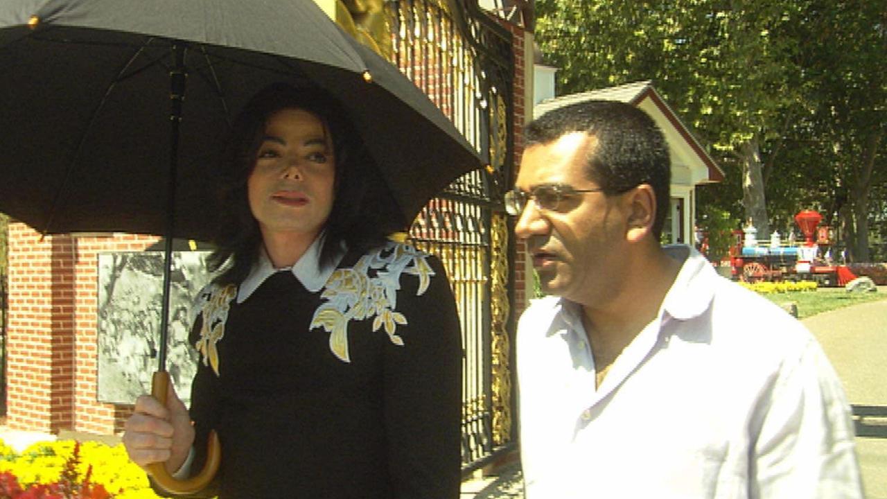 Bashir and Jackson walk the grounds of Neverland. 