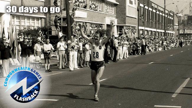 Robert de Castella wining the 1982 Commonwealth Games marathon.